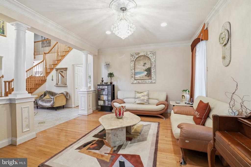 Honeysuckle Ln, Huntingdon Valley, PA 19006 #1