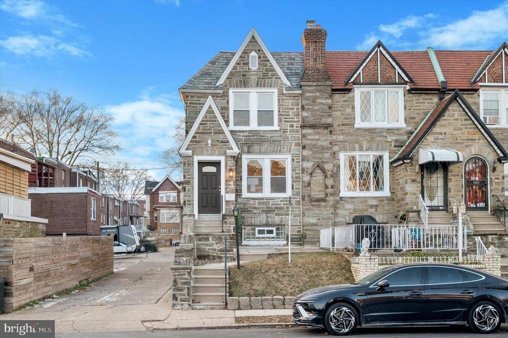 15th St, Philadelphia, PA 19126