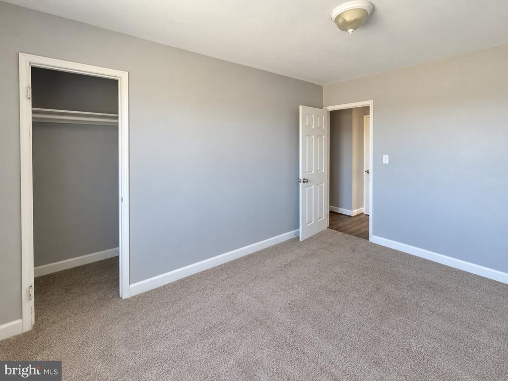 Edgecombe Cir, Baltimore, MD 21215