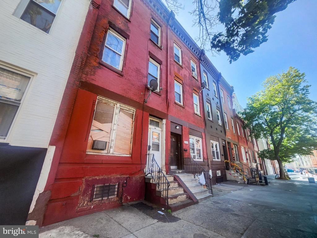 16th St, Philadelphia, PA 19132