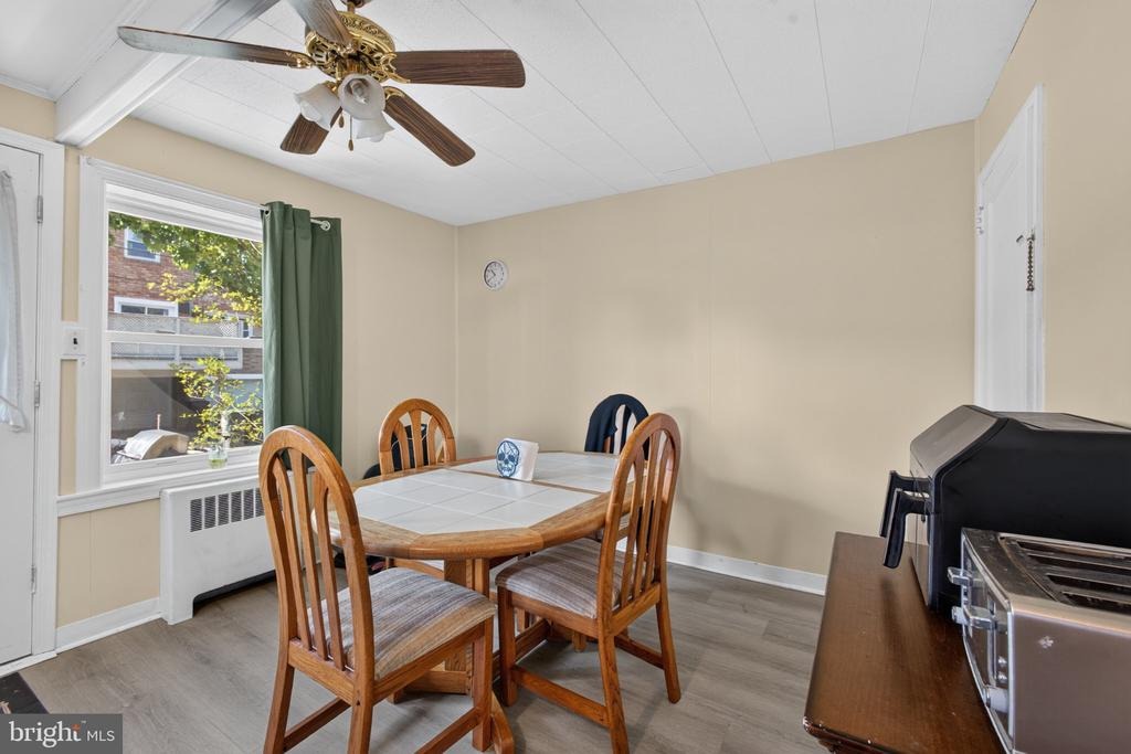 Woodlawn Ave, Phoenixville, PA 19460