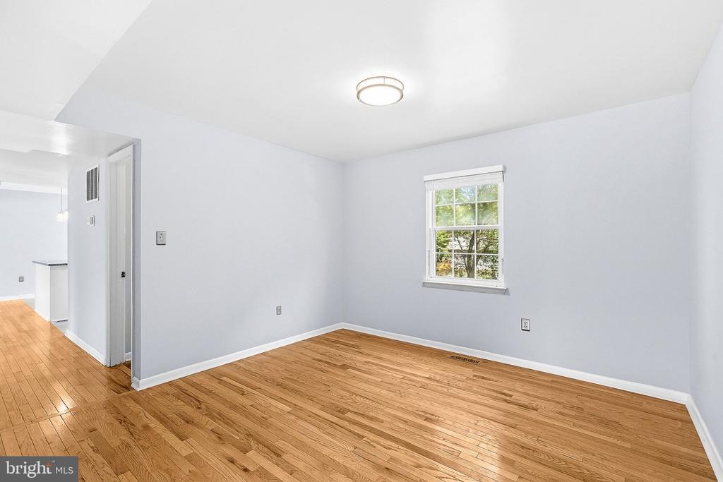 Orangewood Dr, Woodbridge, VA 22193 #1