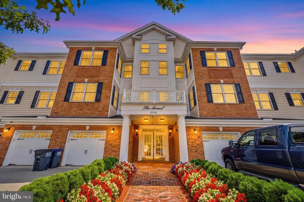 Royal Crest Dr, Haymarket, VA 20169