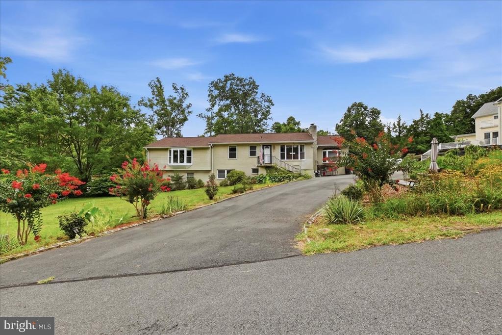 Carol St, Fairfax, VA 22030 #1