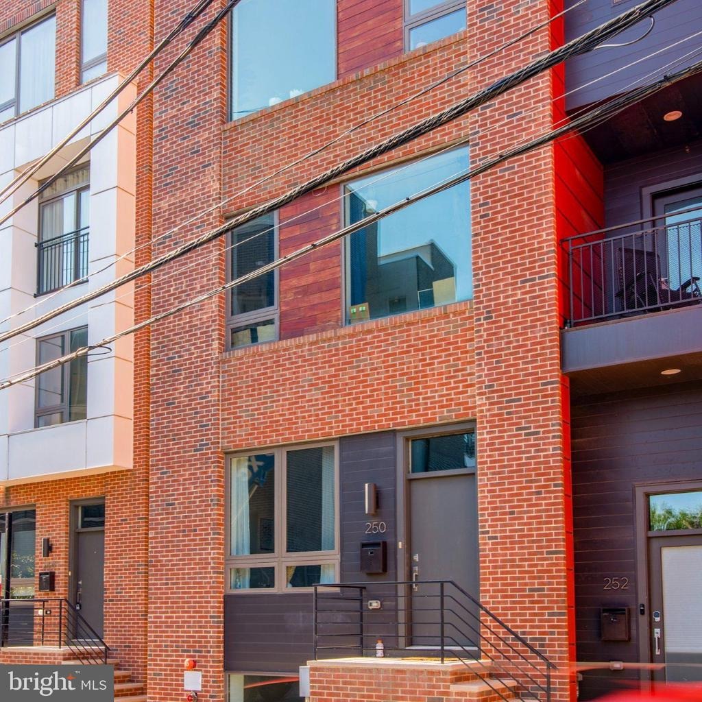 Poplar St, Philadelphia, PA 19123 #1