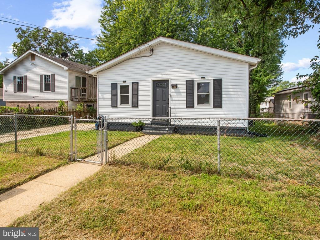 Carmody Hills Dr, Capitol Heights, MD 20743 #1