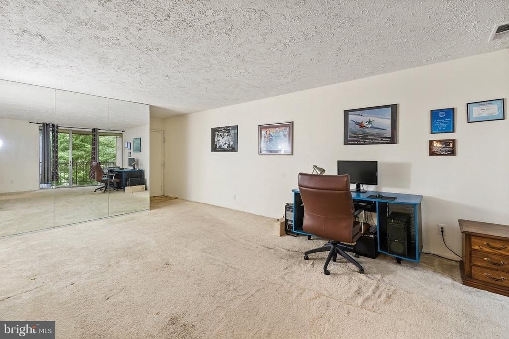7th Rd, Arlington, VA 22204