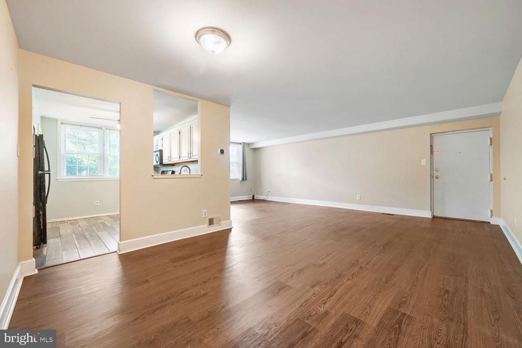 Homeland Southway , Baltimore, MD 21212