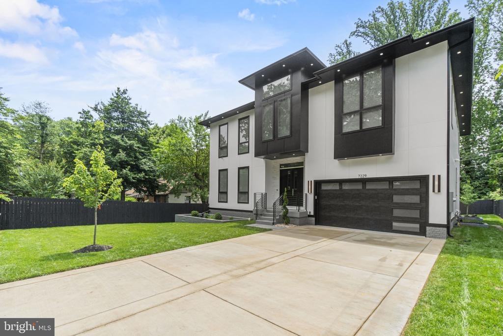 Deborah Dr, Falls Church, VA 22046 #1