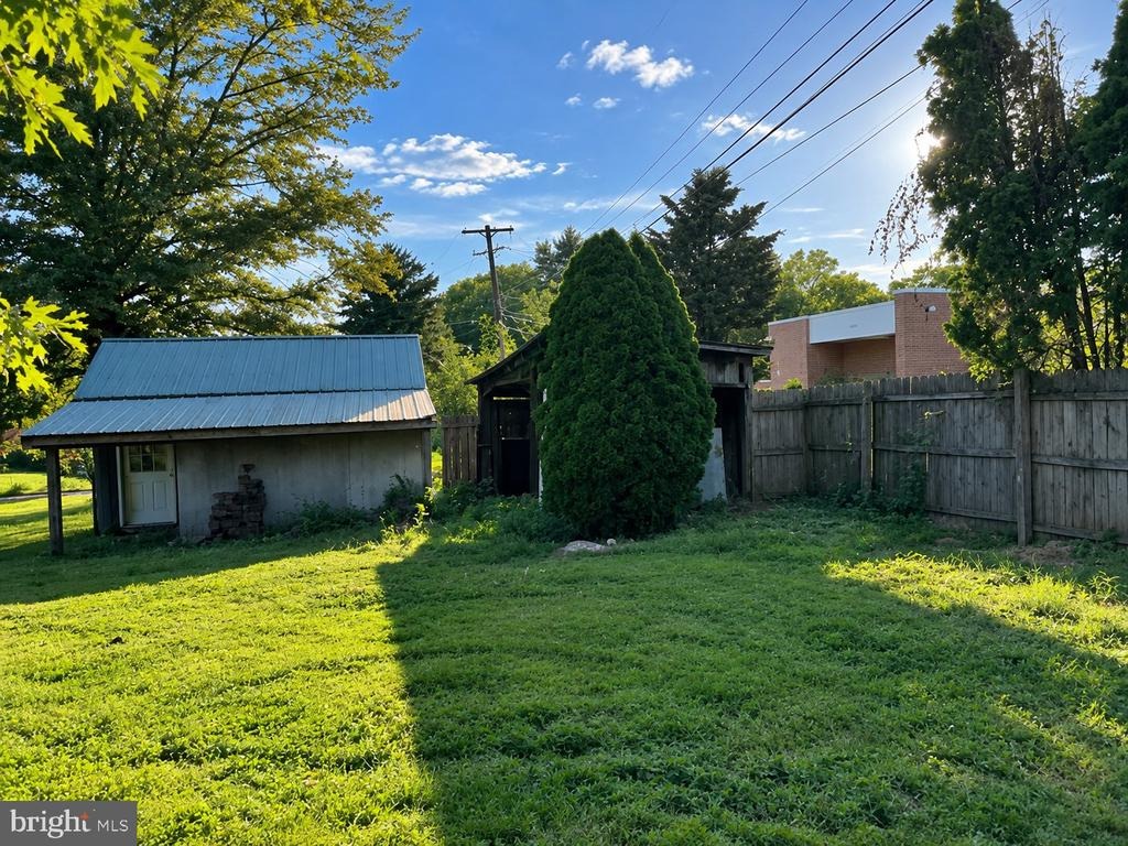 2nd St, Bainbridge, PA 17502