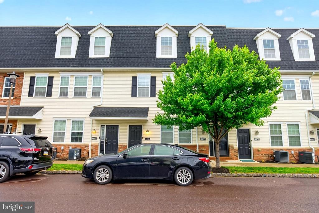 Driftwood Dr, Philadelphia, PA 19129