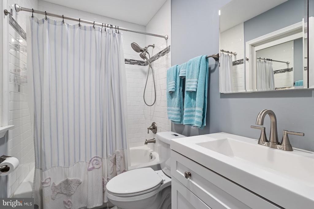 Carrleigh Pkwy, Springfield, VA 22152 #1