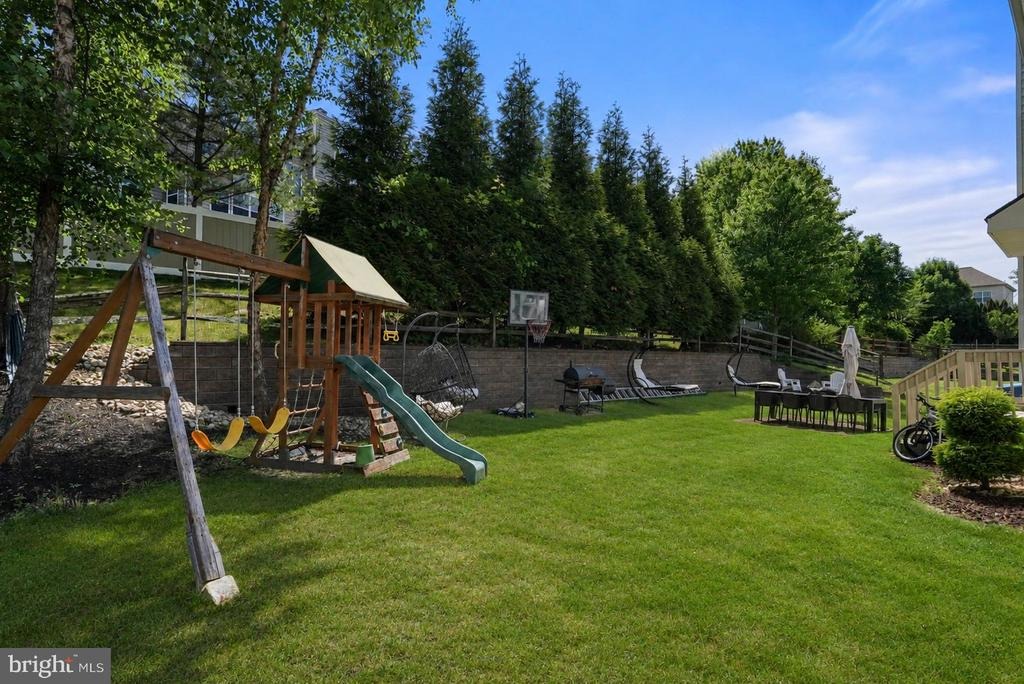 Beechwood Blvd, Feasterville Trevose, PA 19053
