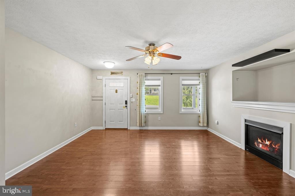 Rustic Ave, Broadway, VA 22815