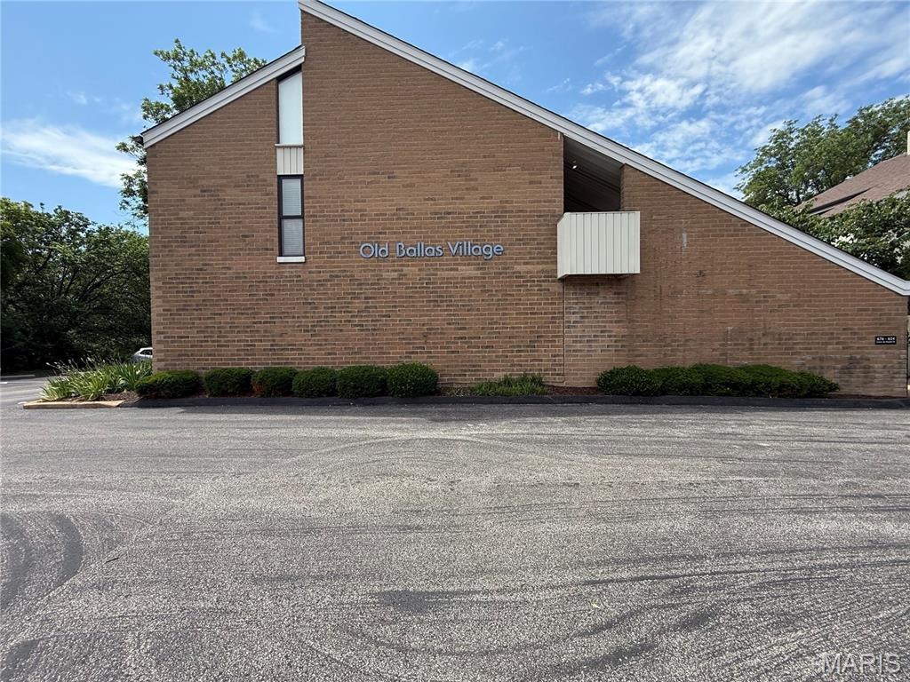 Coeur DE Royale Dr, Saint Louis, MO 63141