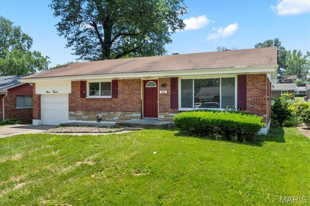 Lebon Dr, Saint Louis, MO 63137