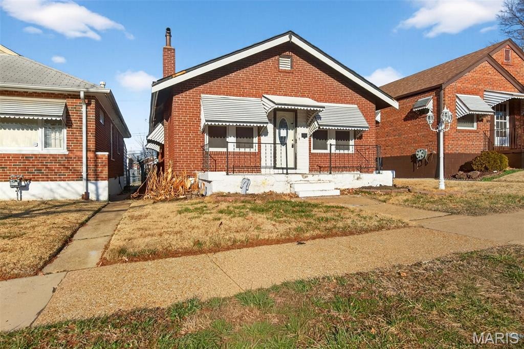 Summit Pl, Saint Louis, MO 63147