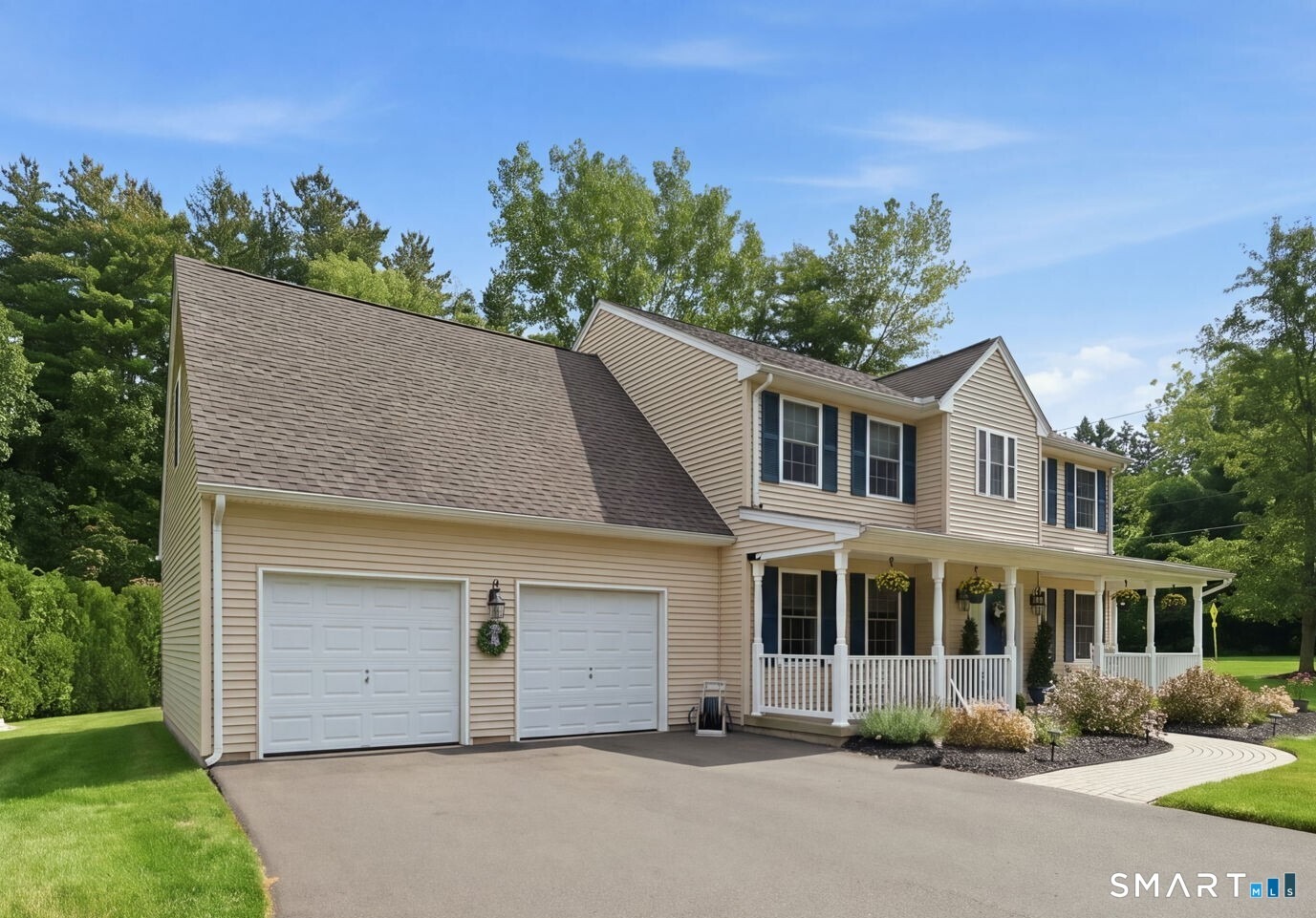 Clinton Ln, Enfield, CT 06082