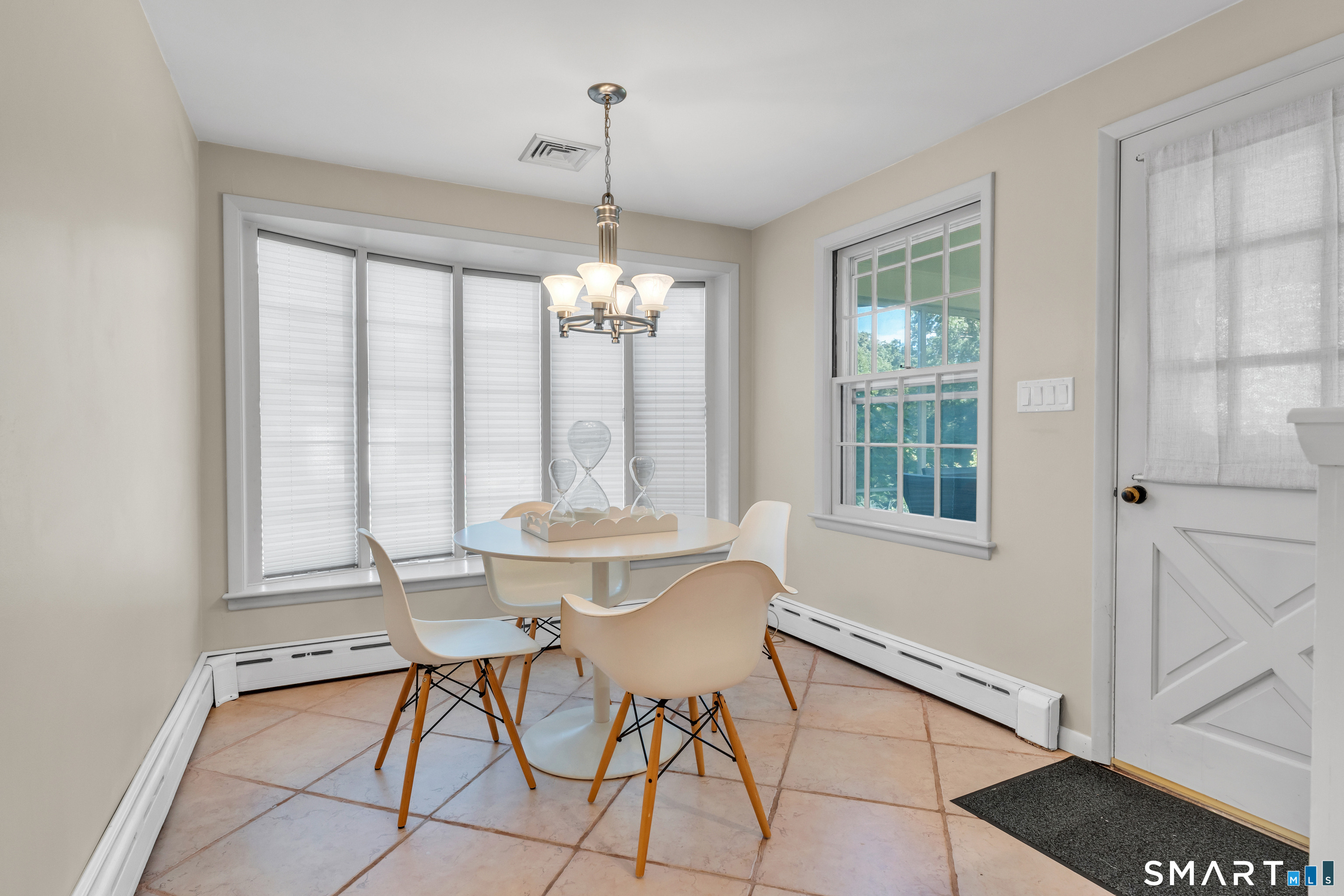 Dunbar Hill Rd, Hamden, CT 06514