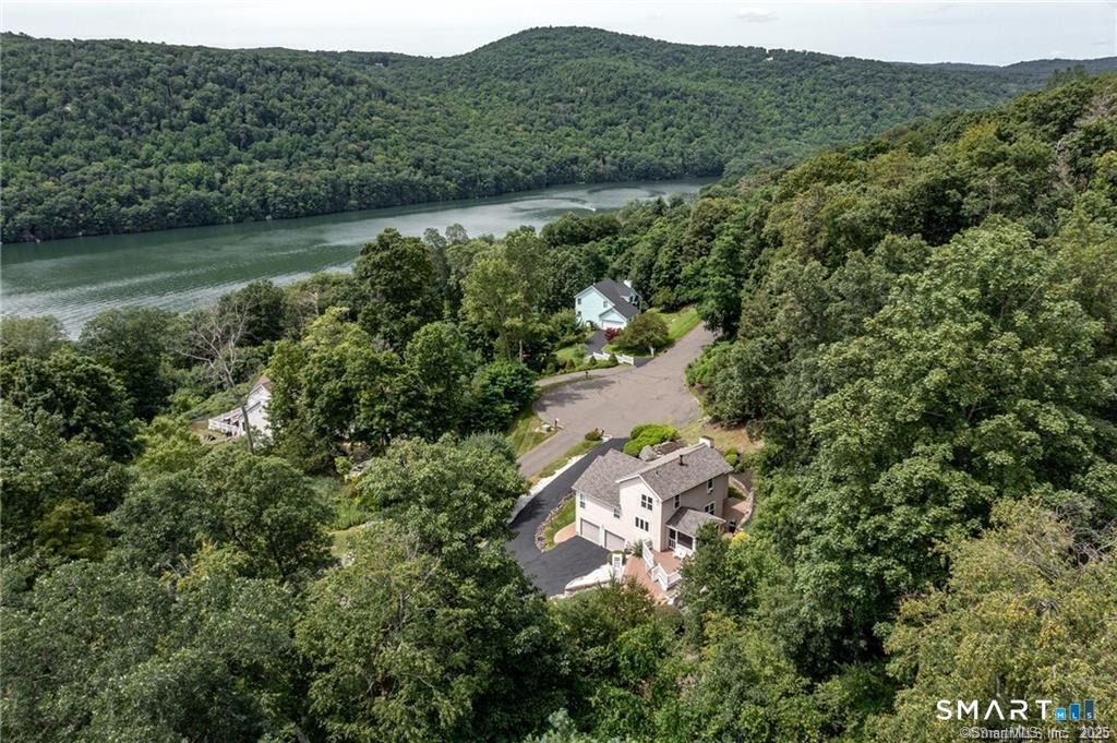 Squantz View Dr, New Fairfield, CT 06812