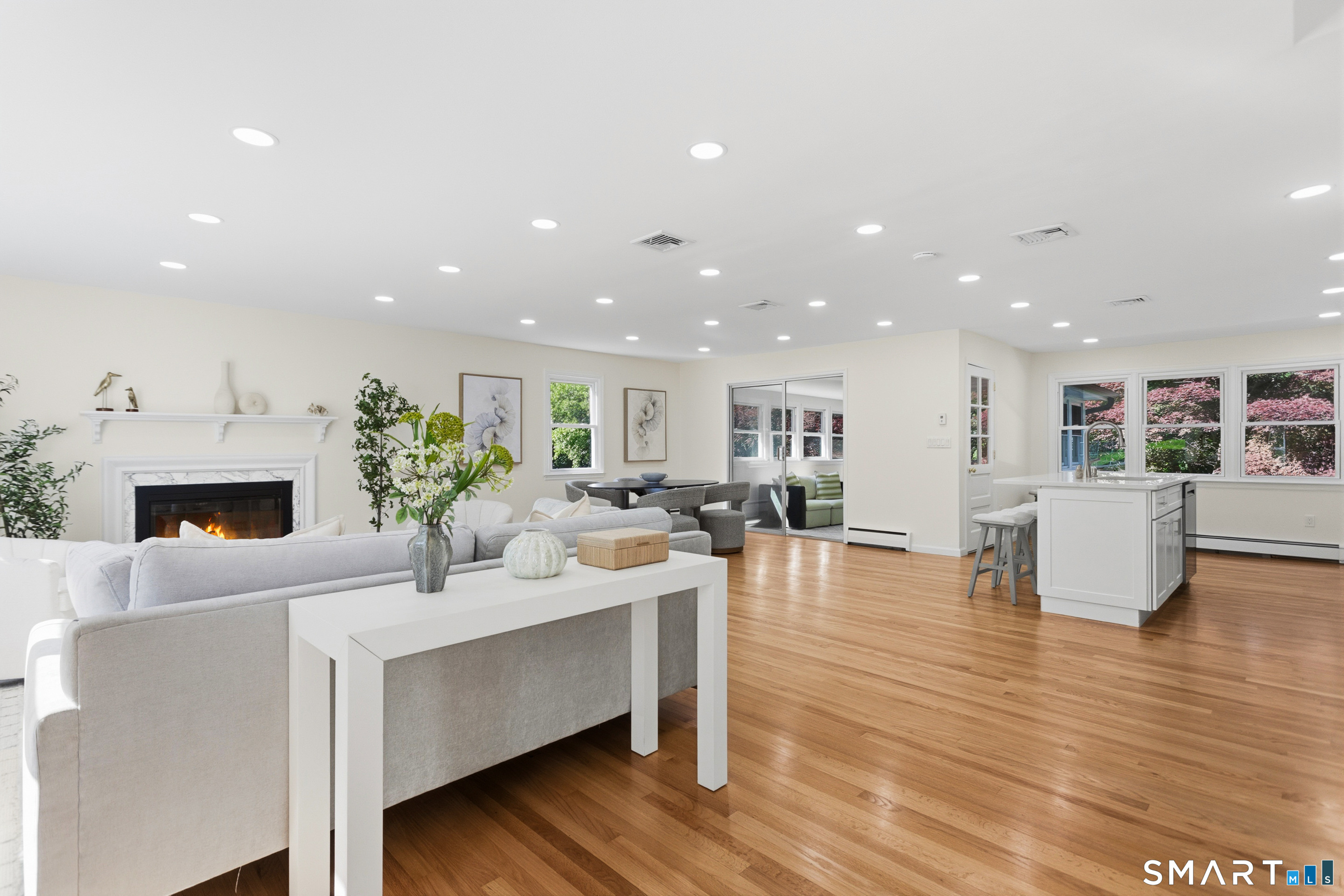 Woody Ln, Fairfield, CT 06825