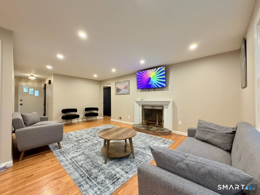Long Hill Ter, New Haven, CT 06515
