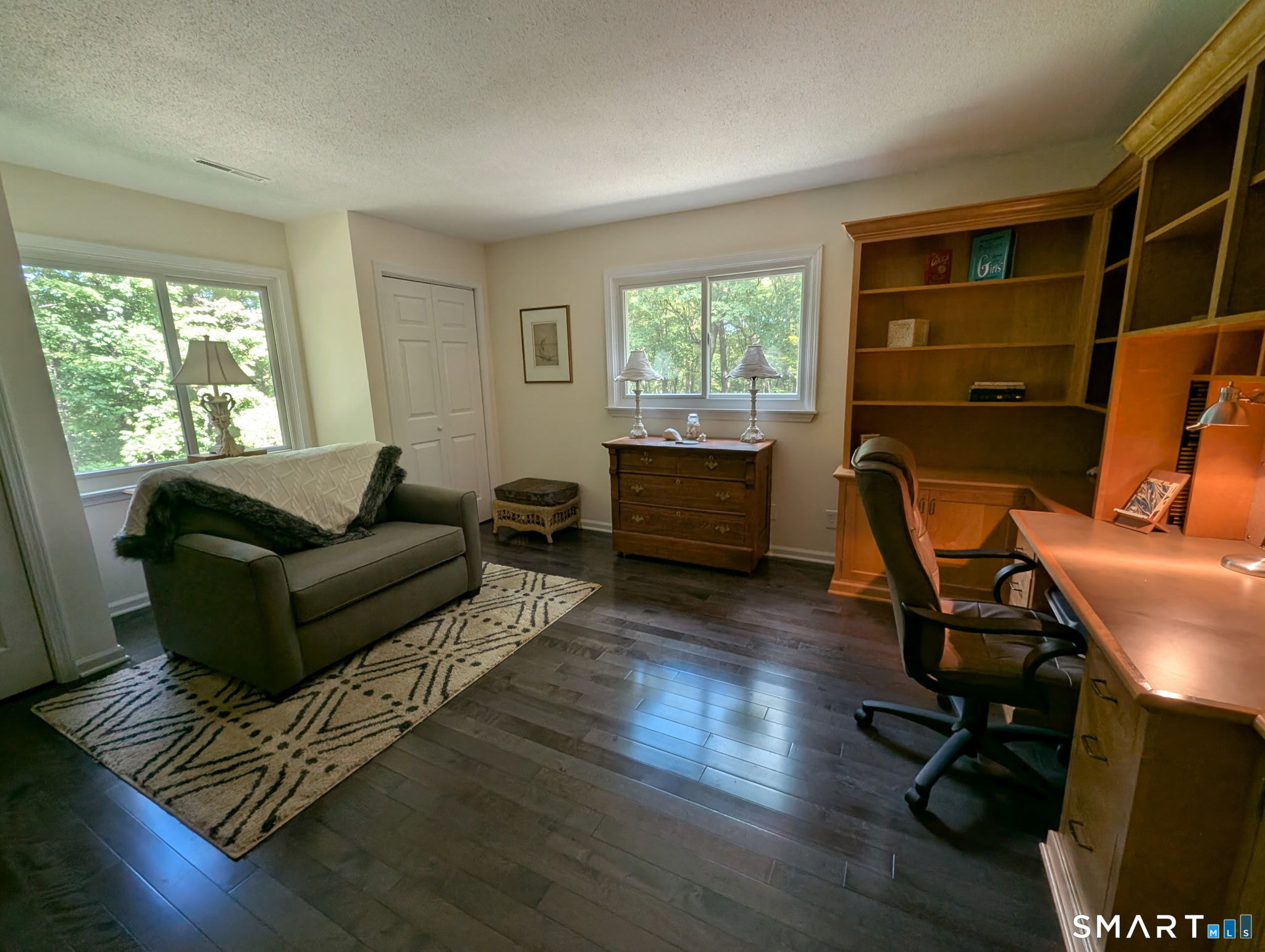 Pine Hollow Dr, Middlebury, CT 06762