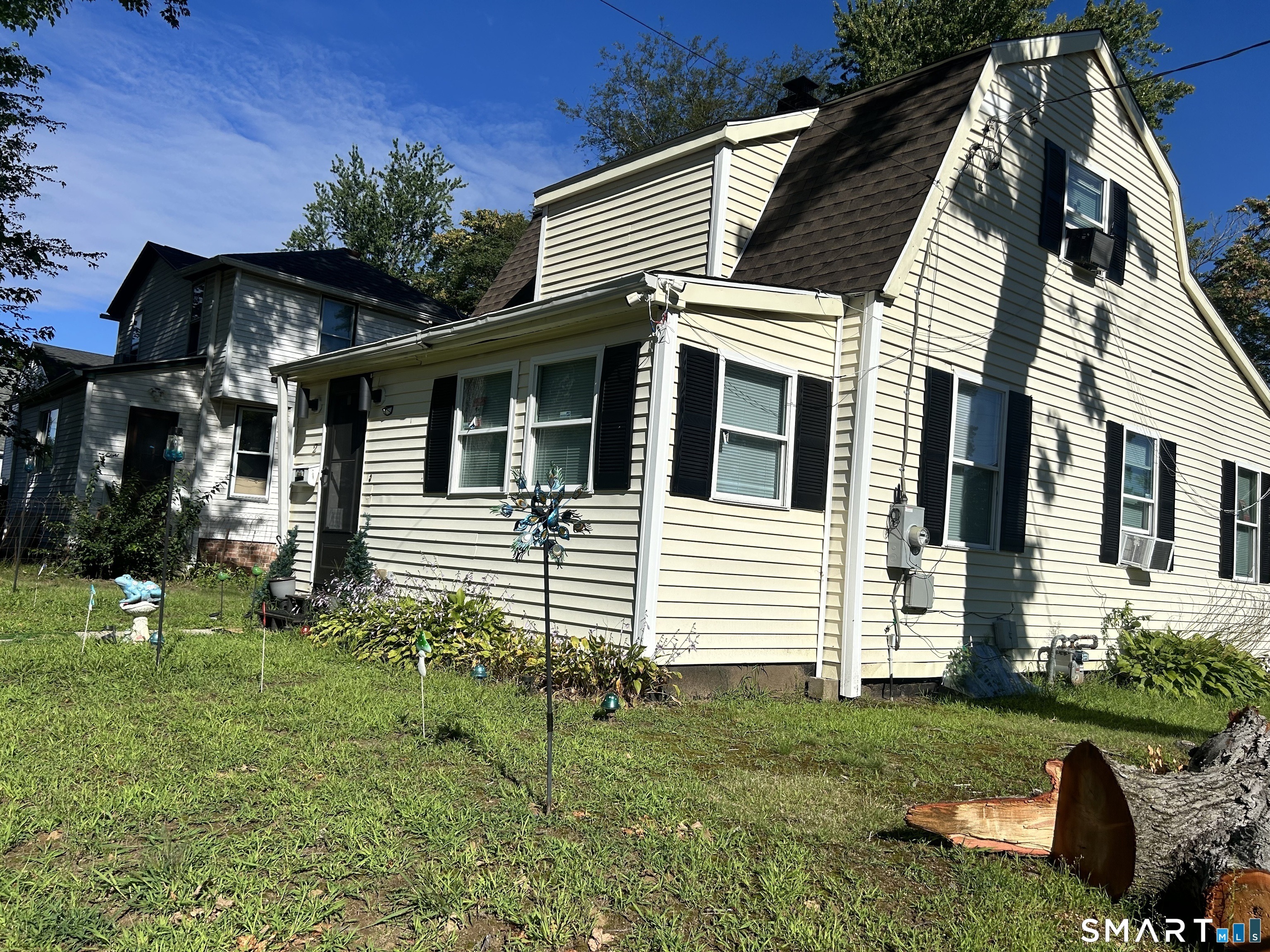 Simpson St, Hartford, CT 06112 #1