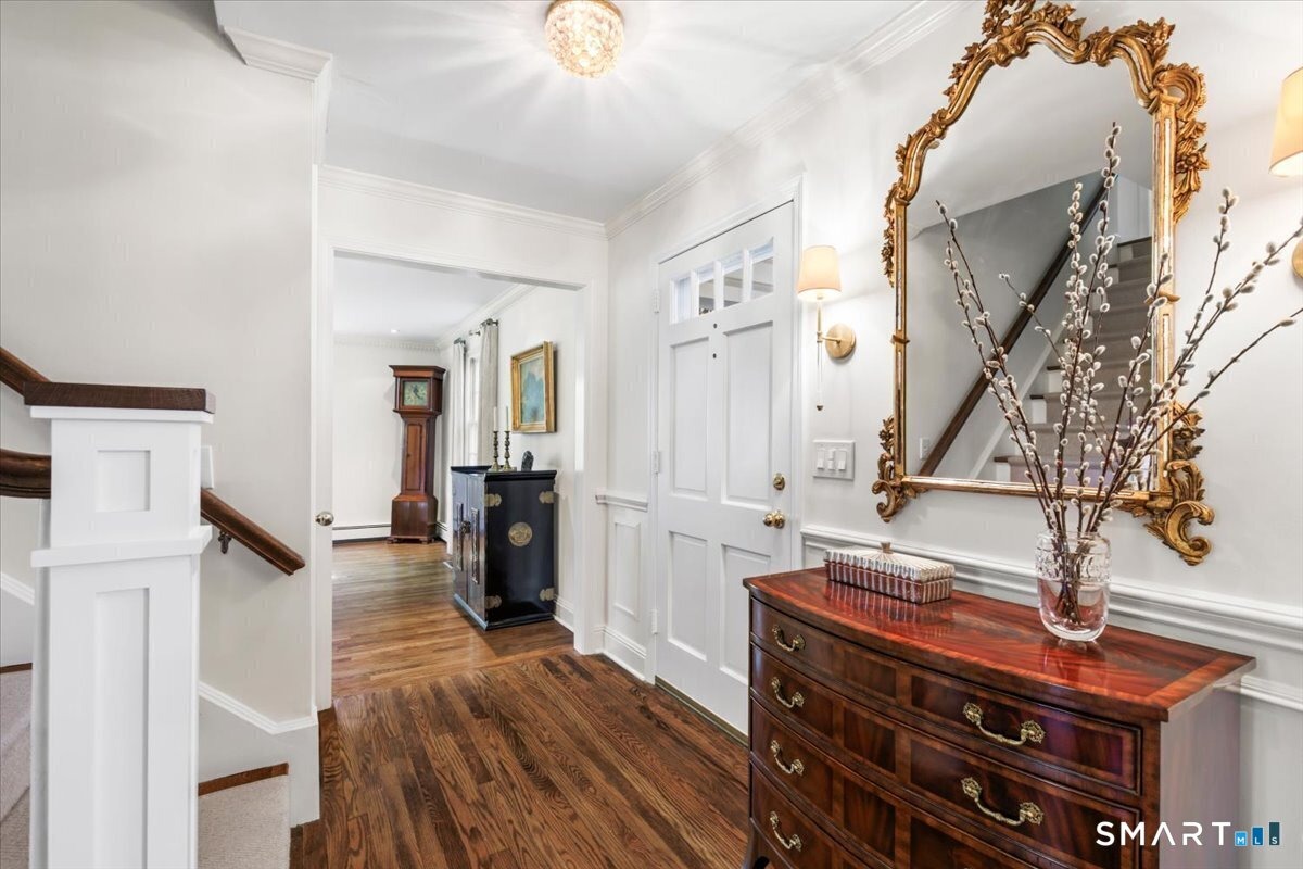 Norholt Dr, New Canaan, CT 06840