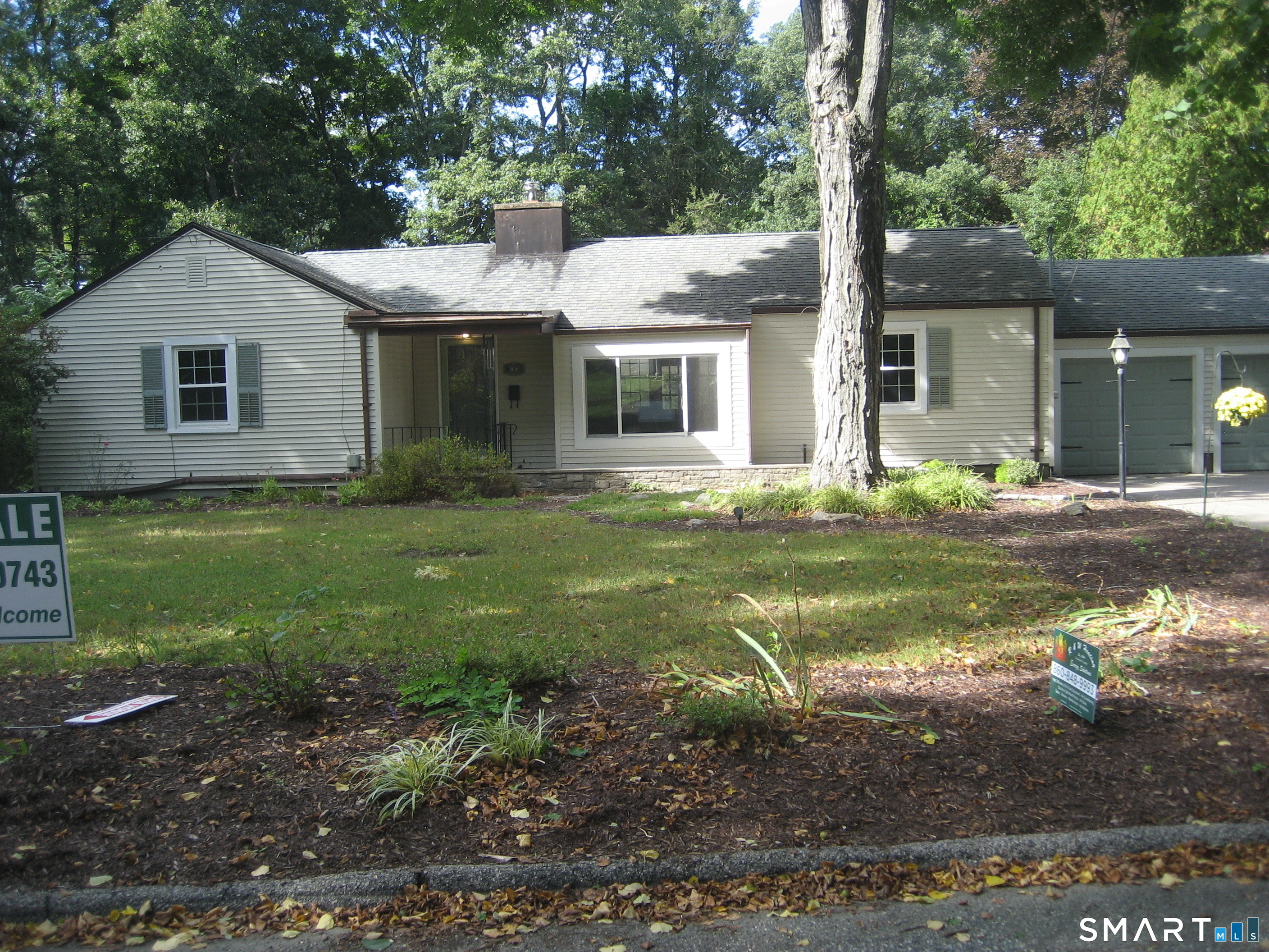 Mohegan Rd, Norwich, CT 06360