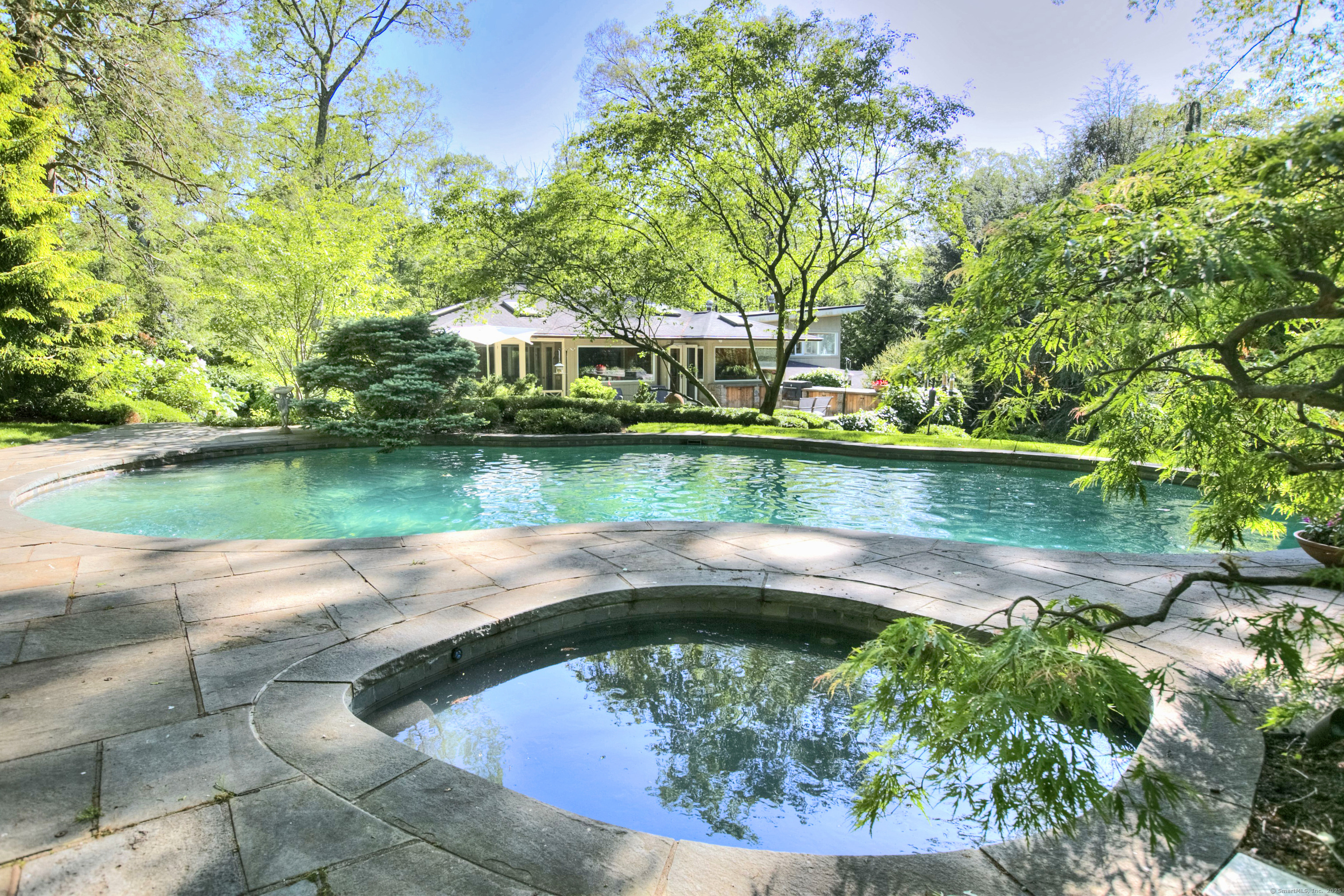 Dogwood Ln, Westport, CT 06880
