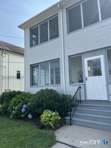 Vincent St, West Hartford, CT 06119