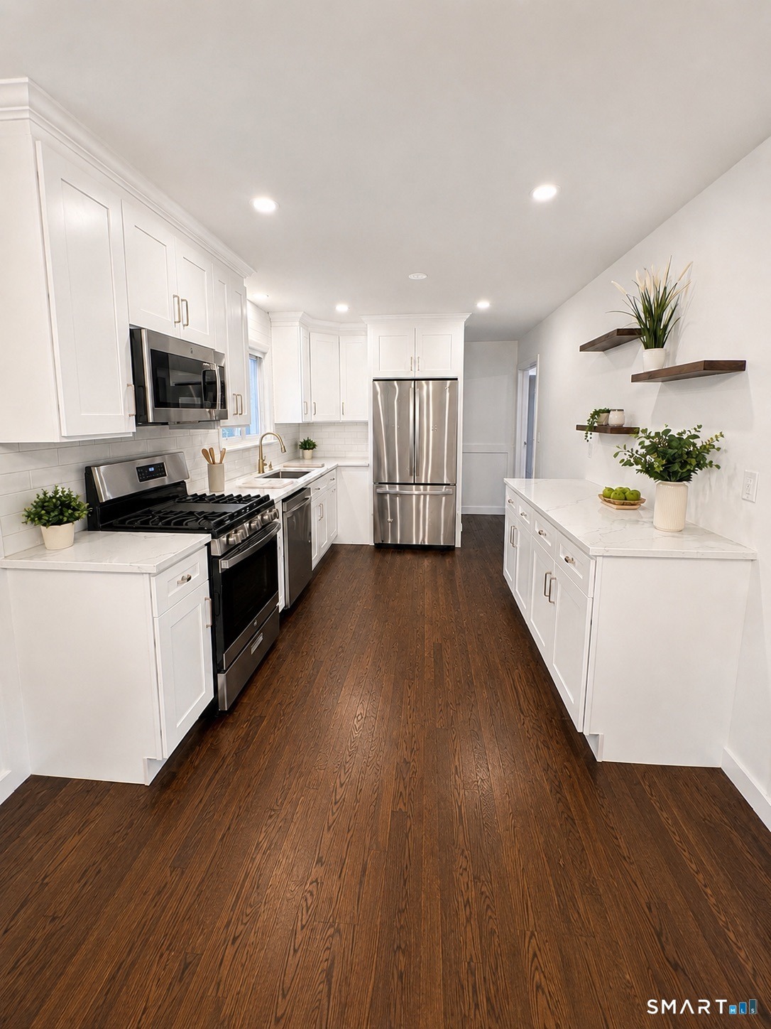 Flaum Dr, West Haven, CT 06516 #1