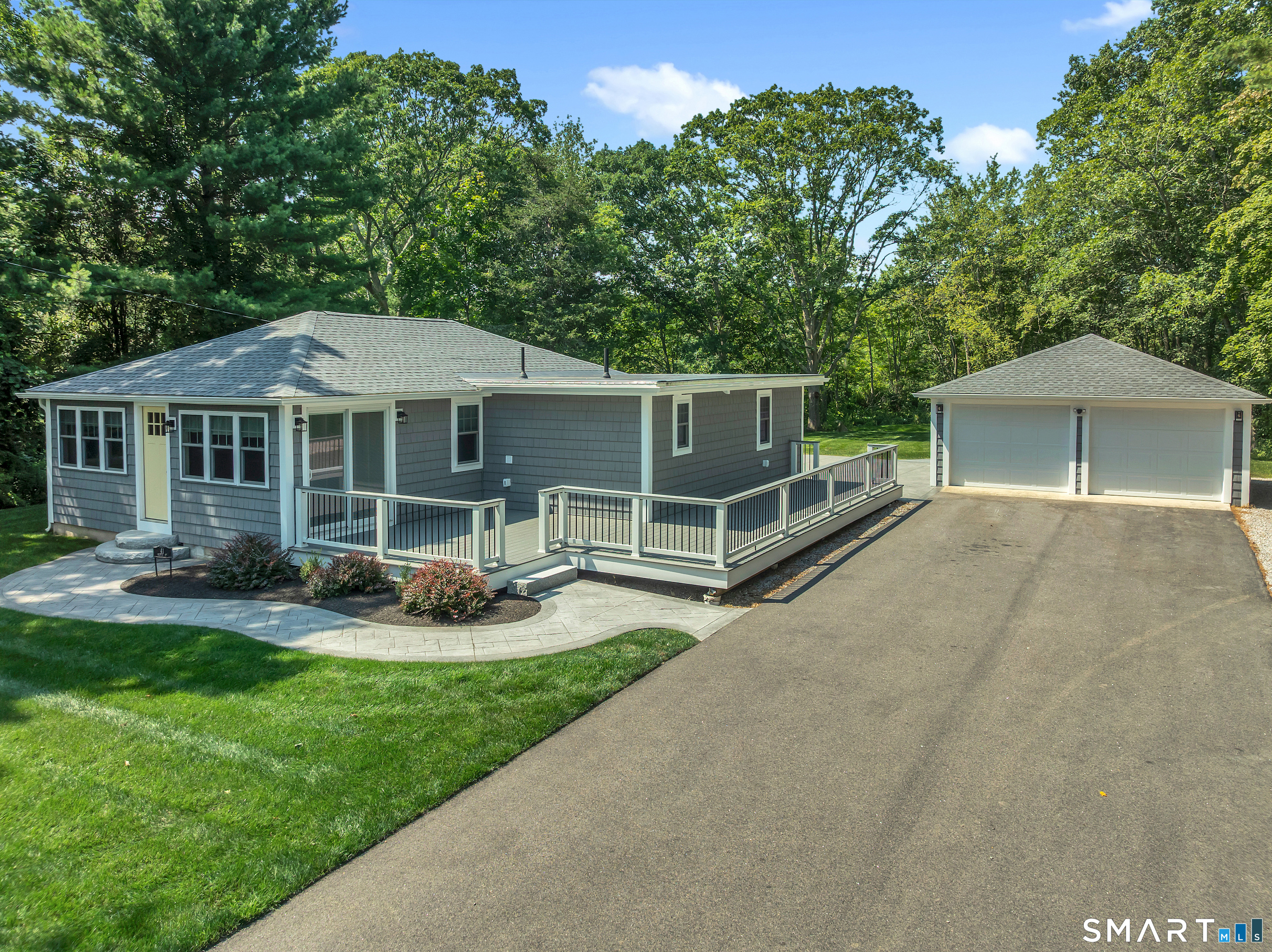 Maple St, Stonington, CT 06378
