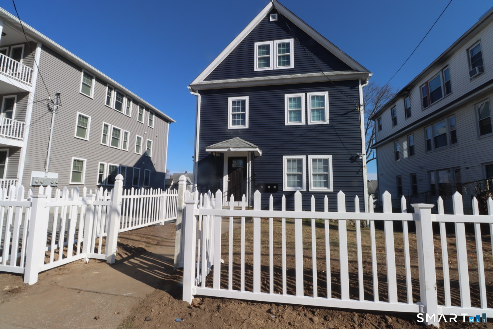 Montauk Ave, New London, CT 06320