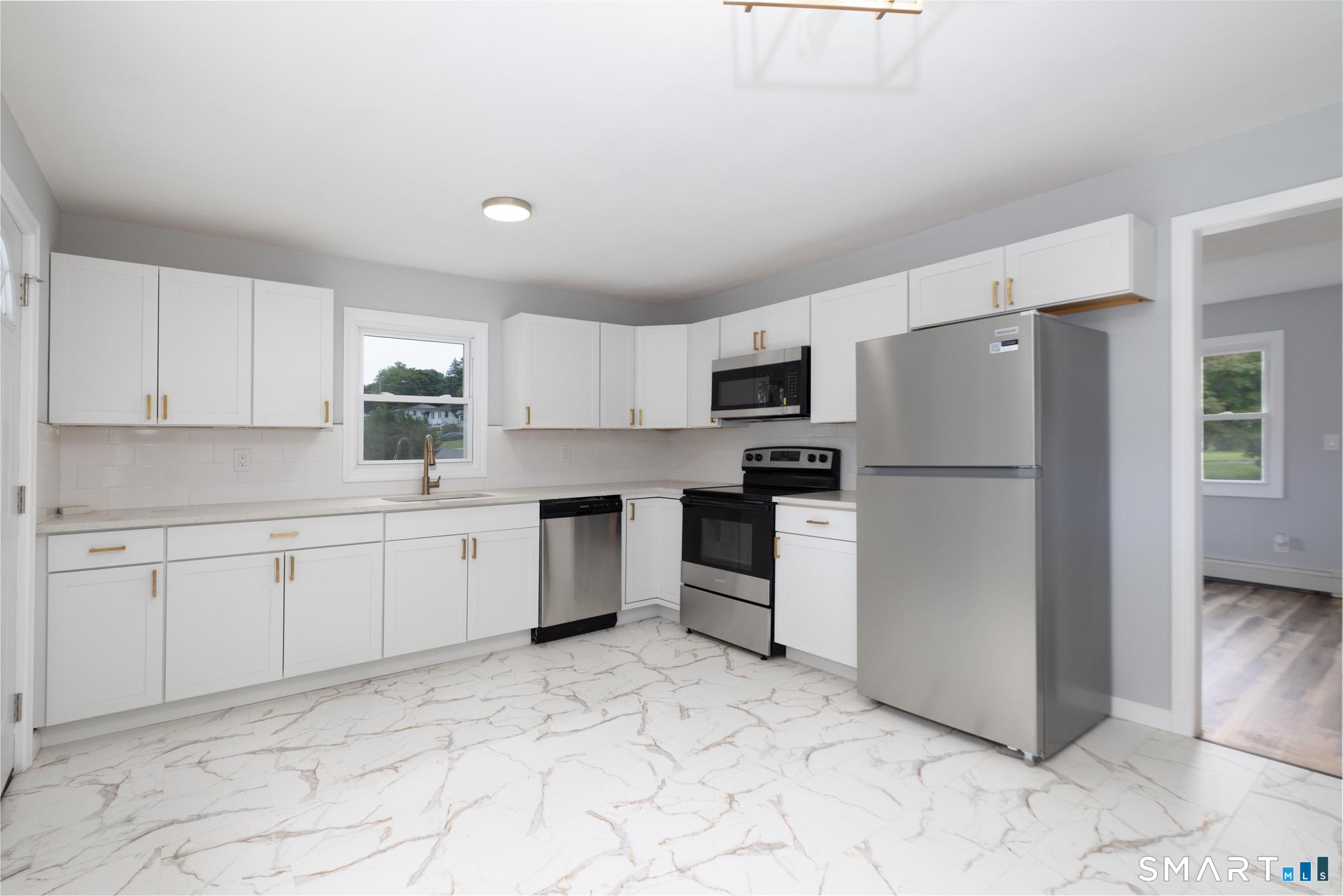 Dan Parker Dr, Waterbury, CT 06704 #1