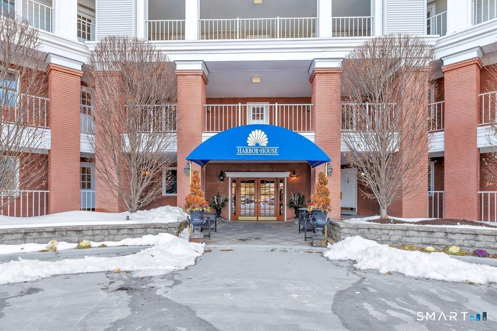 Harbor Dr, Stamford, CT 06902