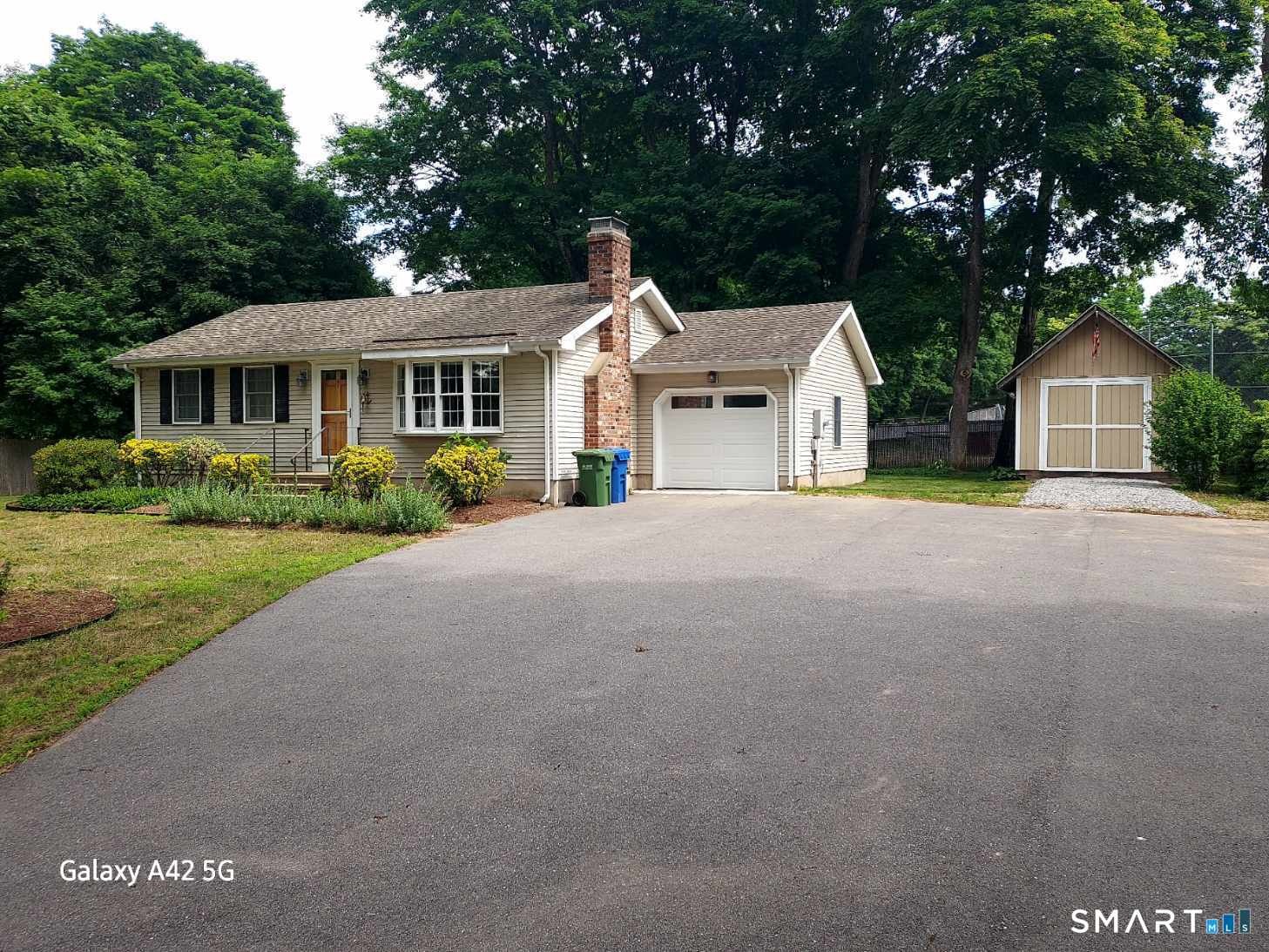 Maple Ave, Essex, CT 06426