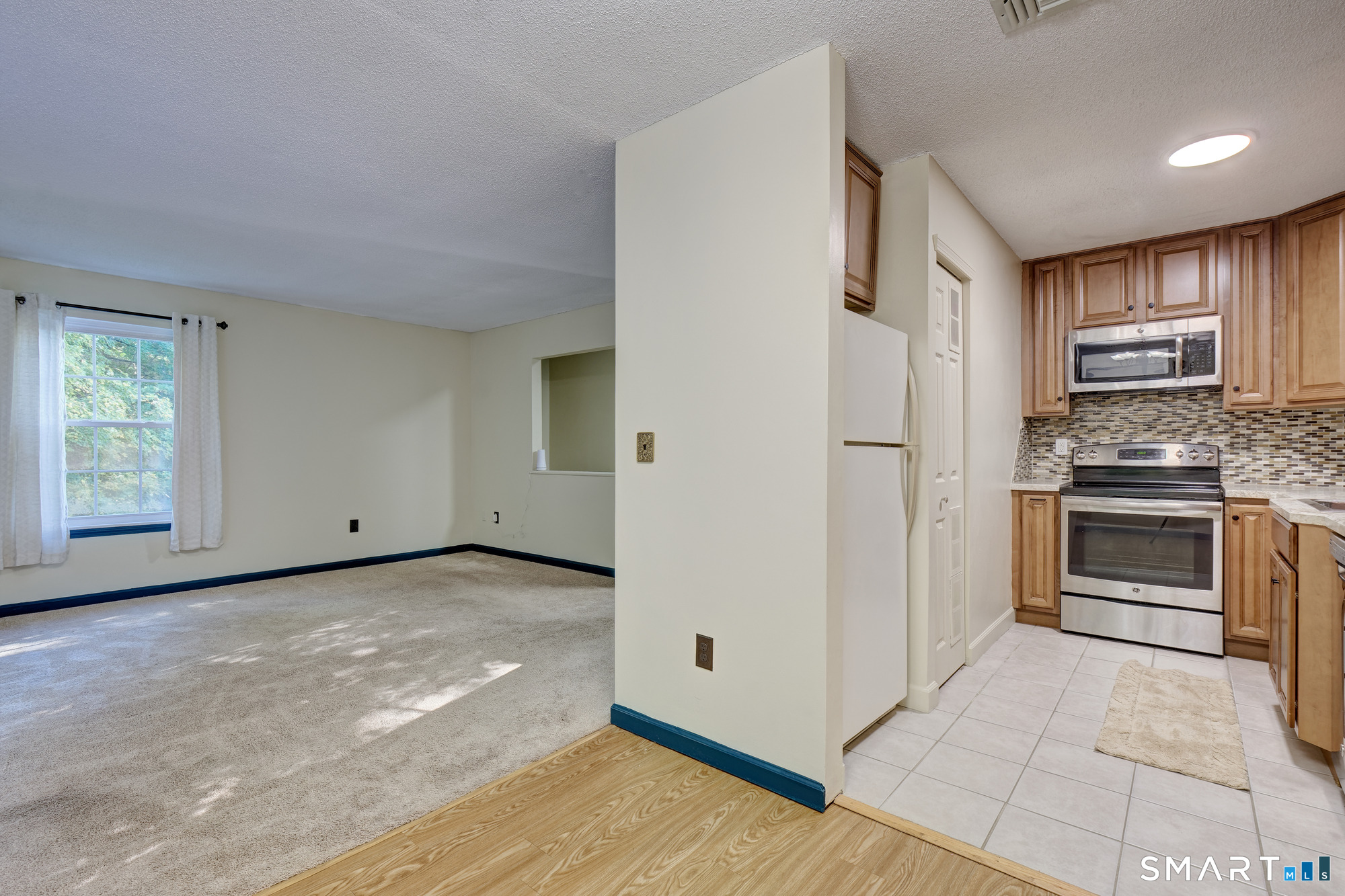 Oakland St, Manchester, CT 06042 #1