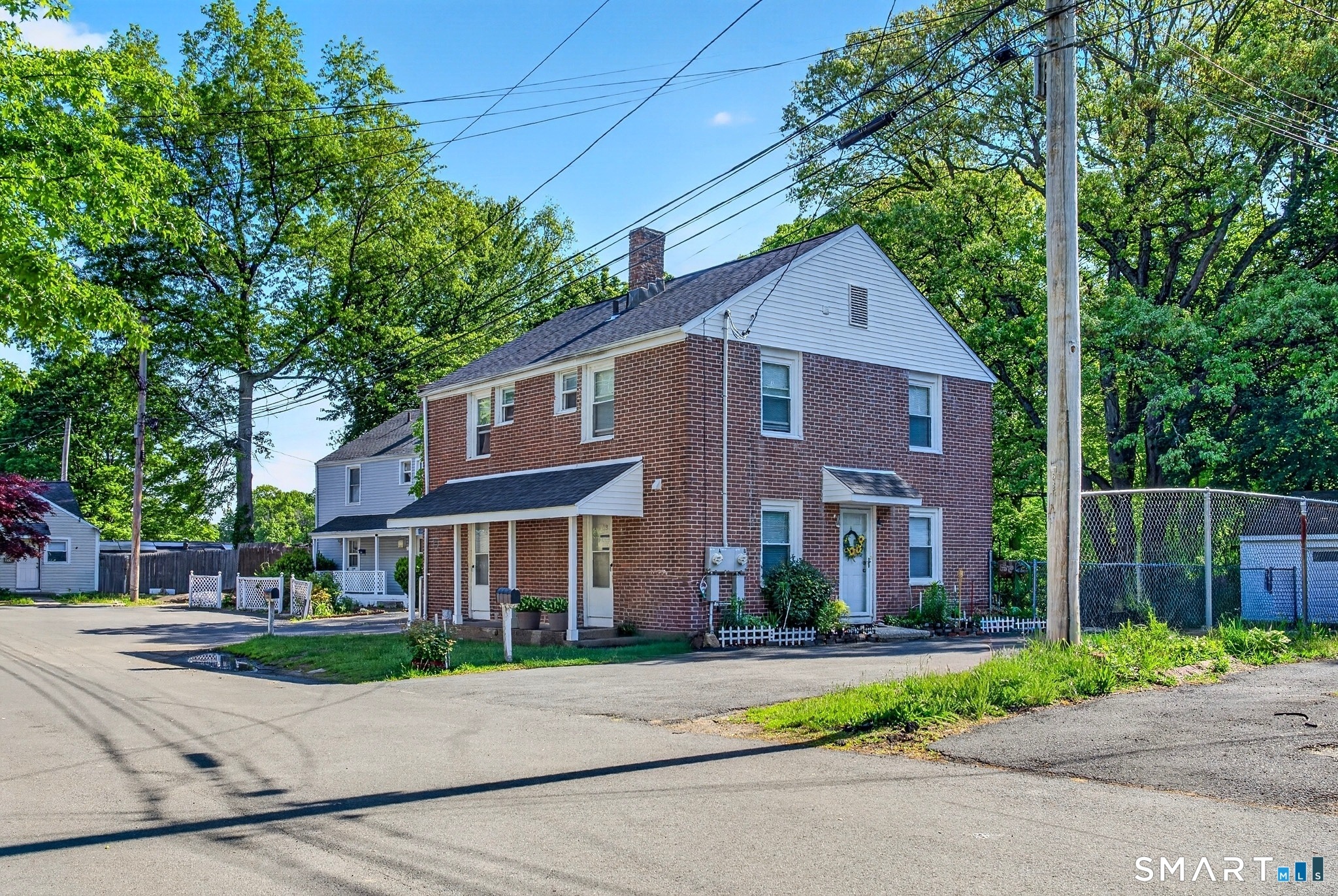 Dupont Pl, Bridgeport, CT 06610