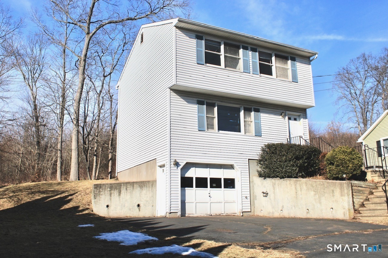 North Ln, Wallingford, CT 06492