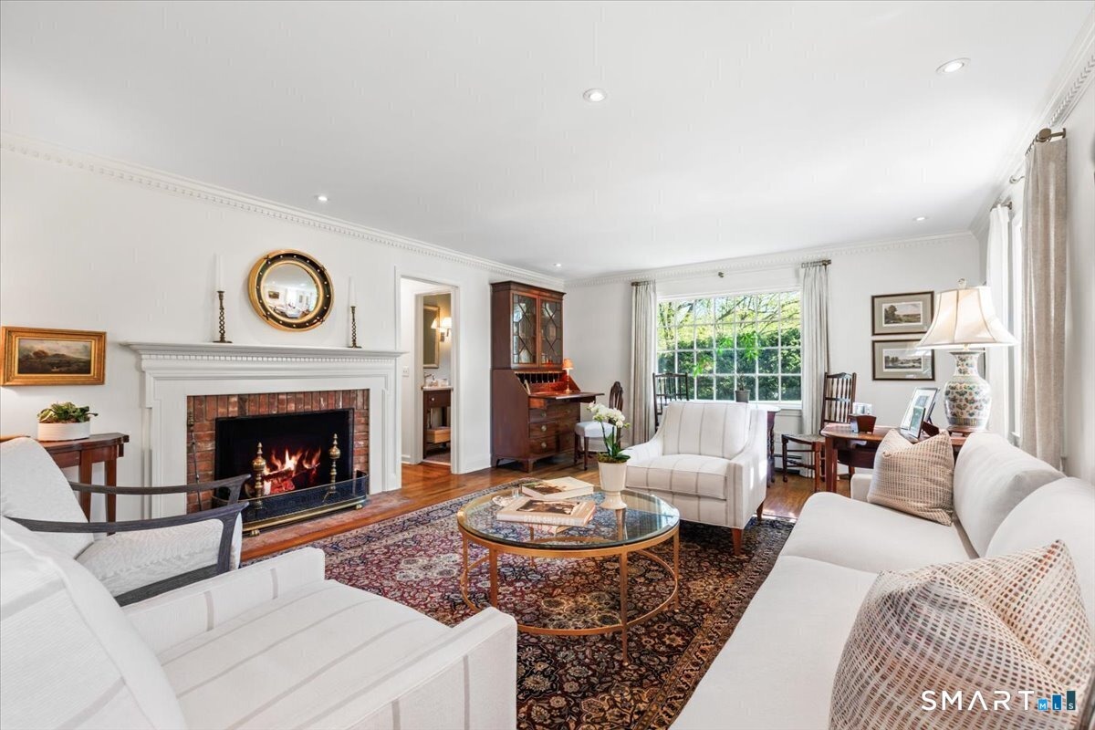 Norholt Dr, New Canaan, CT 06840 #1