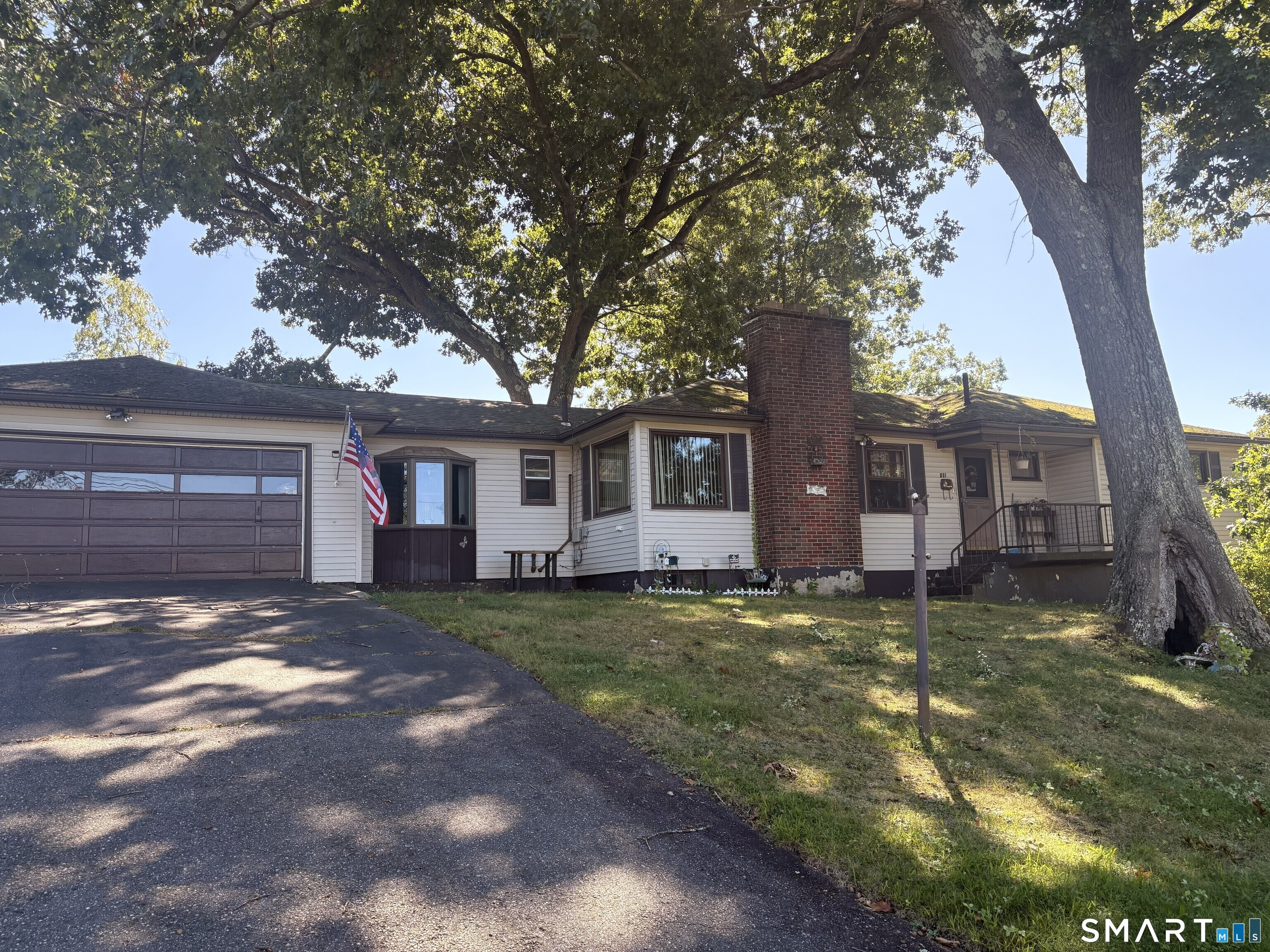 Highland Dr, Waterbury, CT 06708