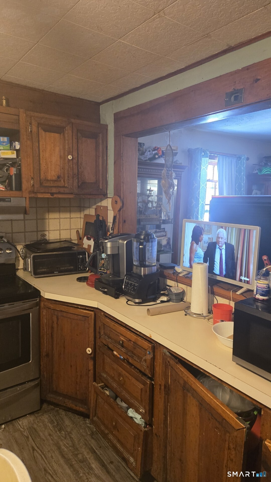 Lakeview Dr, Norwalk, CT 06850