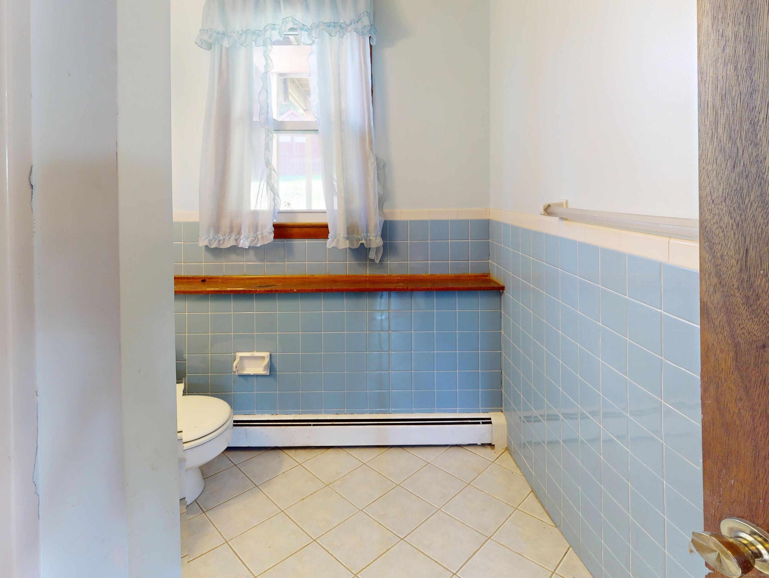 Maginnis Pkwy, Waterford, CT 06385