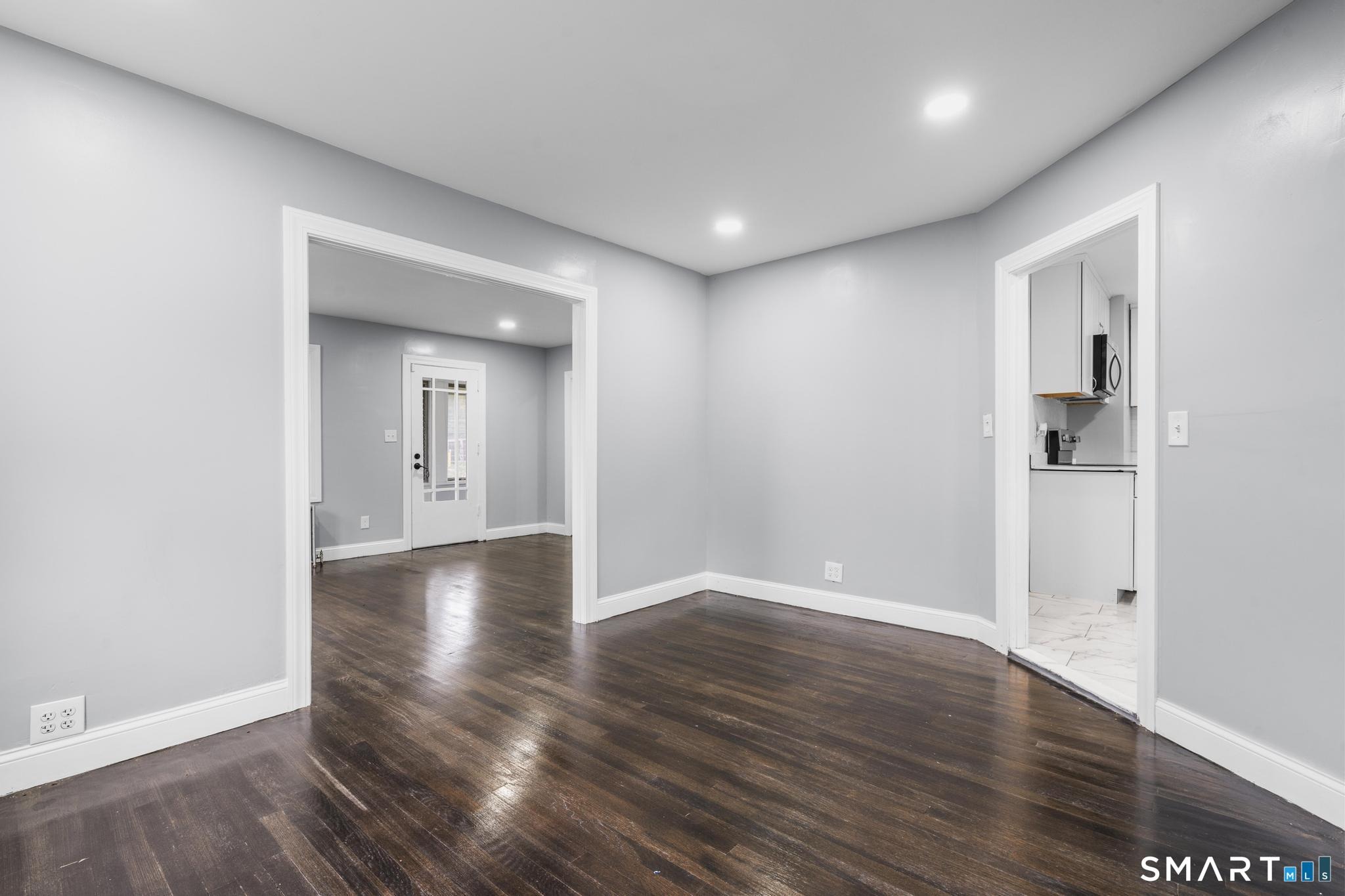 Broad St, Bristol, CT 06010