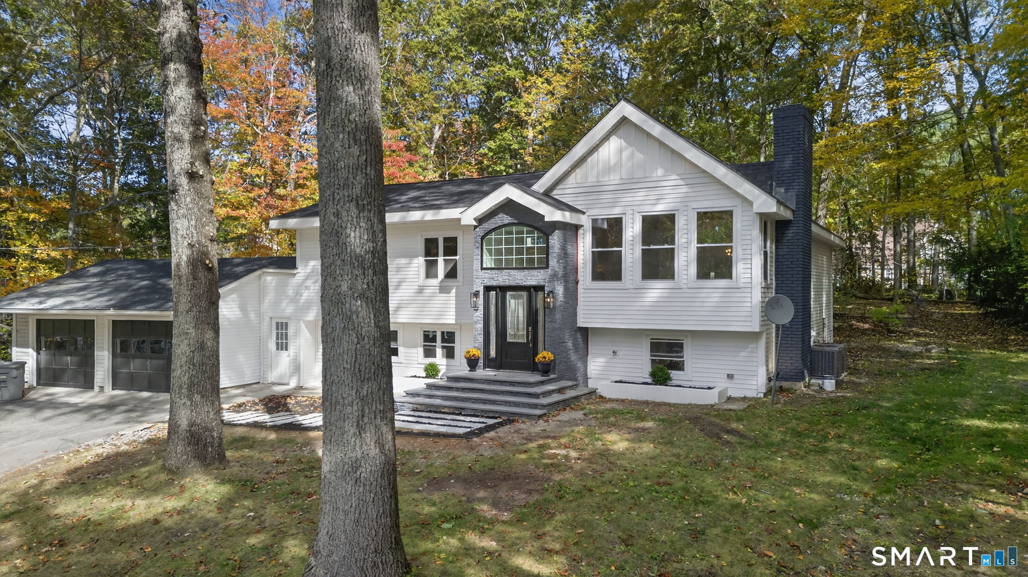 Willow Ln, East Lyme, CT 06333