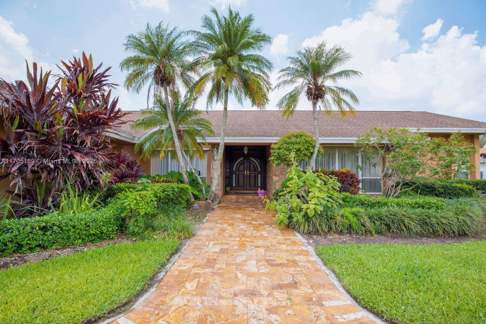 183rd Ter, Palmetto Bay, FL 33157 #1