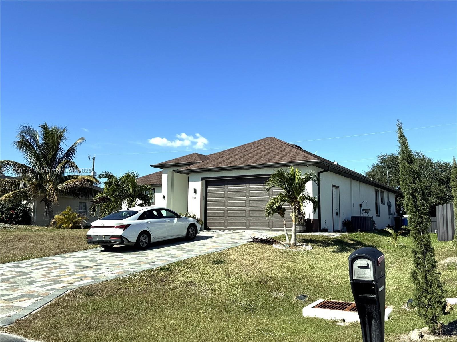 9th St, Cape Coral, FL 33909
