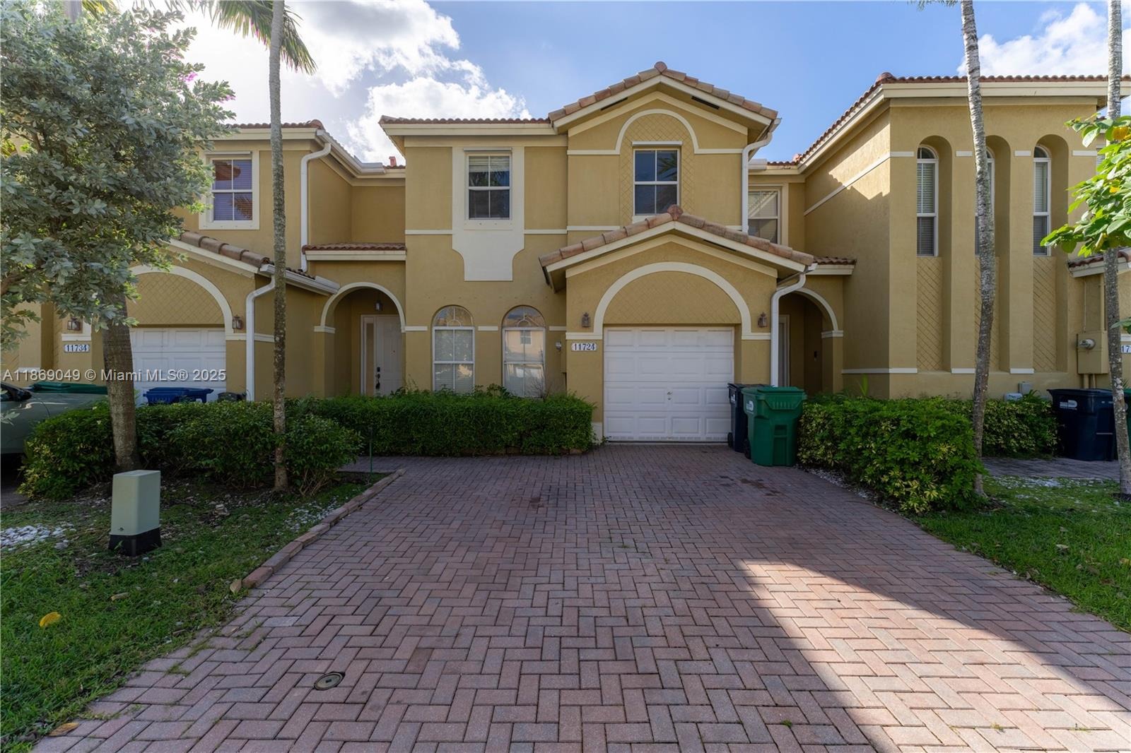 137th Path, Miami, FL 33186